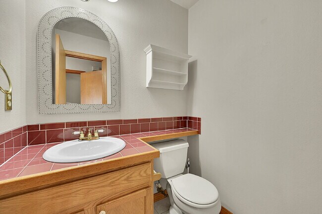 Building Photo - $2,395.00 - 4 Bedrooms, 3.5 Bathrooms, Sin...