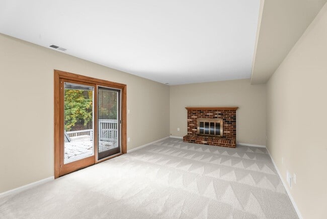 Building Photo - Move-In Ready Home in Prime Springfield Lo...