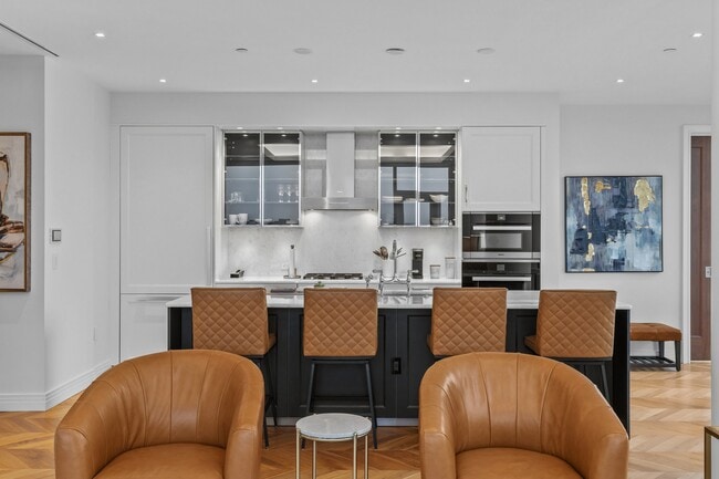 Building Photo - 300 International Drive