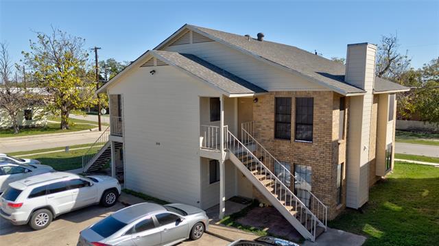 Building Photo - 205 W Trinity St
