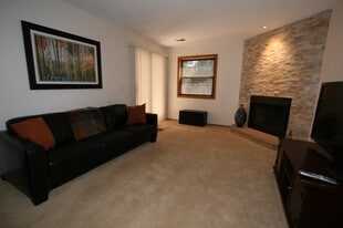 Building Photo - 2865 Sundown Ln