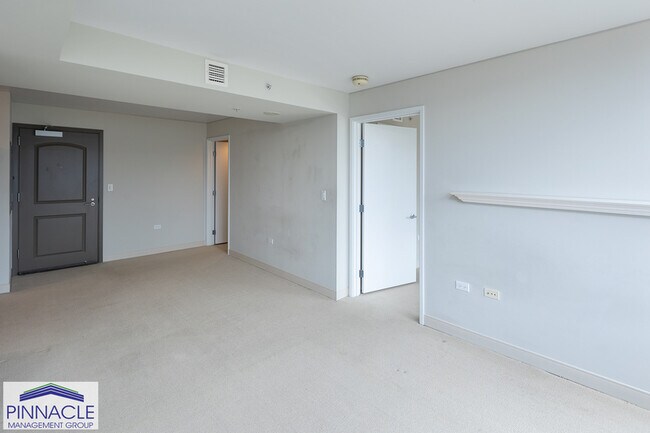 Building Photo - 1009 Kapiolani Blvd