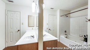 Building Photo - 14207 Edge Point Dr