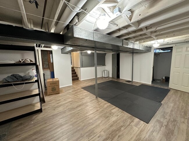 Building Photo - 2184 Cumberland Dr