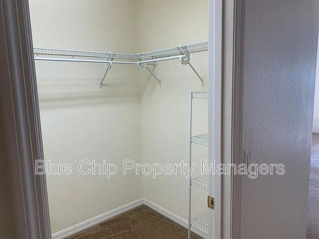 Building Photo - 9773 Portofino Dr