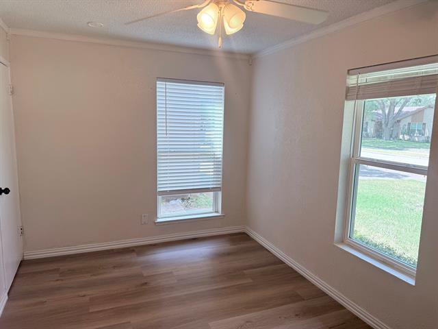Building Photo - 2104 Sunrise Trail