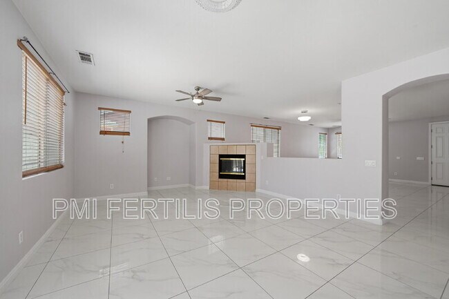 Building Photo - 7167 Elsa Ct