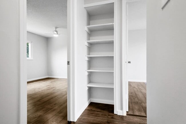 Building Photo - 1683 Ringfield Dr