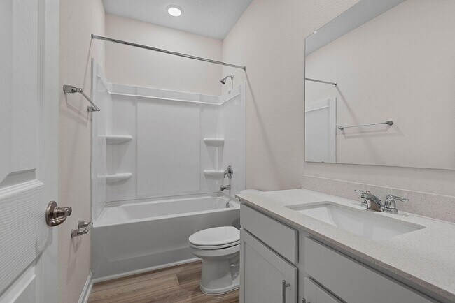 Building Photo - 46 Poplar Dr