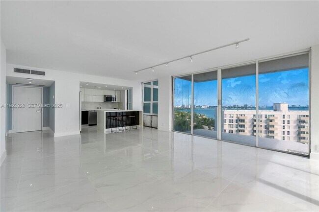 Building Photo - 780 NE 69th St