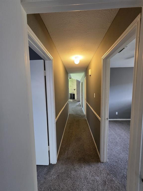 Building Photo - 22819 Carter Gate Dr
