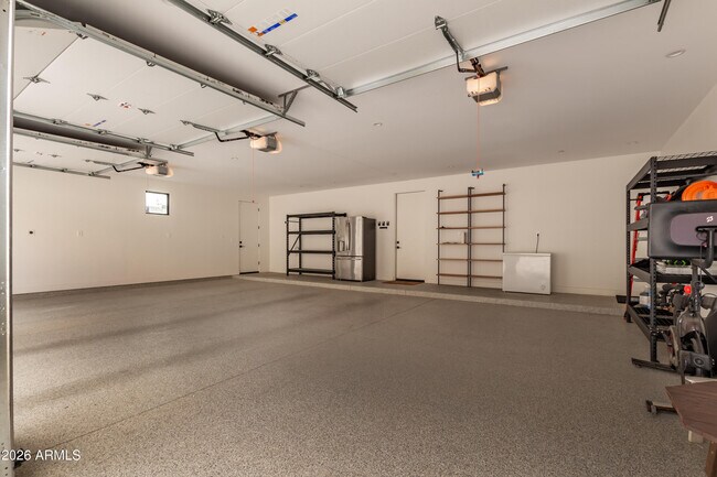 Building Photo - 4905 E White Gates Dr