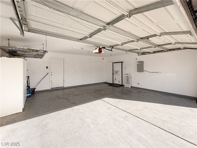 Building Photo - 7956 Tradition Springs Ct