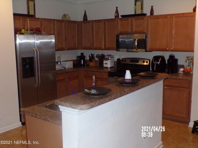 Building Photo - 6820 Misty View Dr