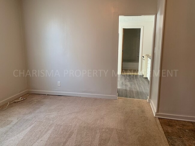 Building Photo - ONE BEDROOM LOCATED IN DOWNTOWN SIOUX FALLS.