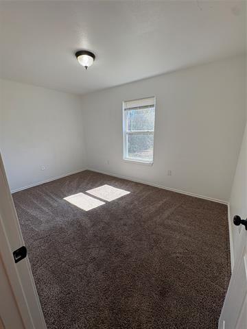 Building Photo - 932 Davis Ave