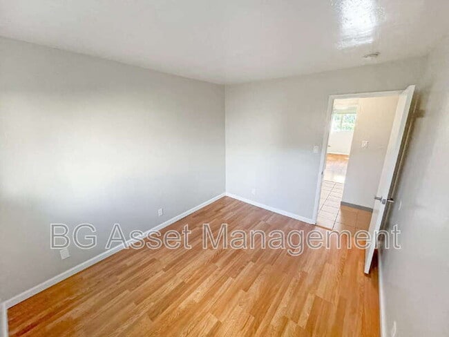 Building Photo - 106 Avian Dr