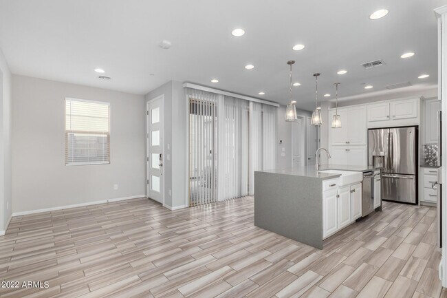 Building Photo - 1848 S Follett Way