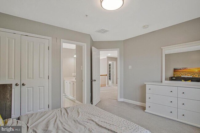 Building Photo - 12902 Crickmore Trace