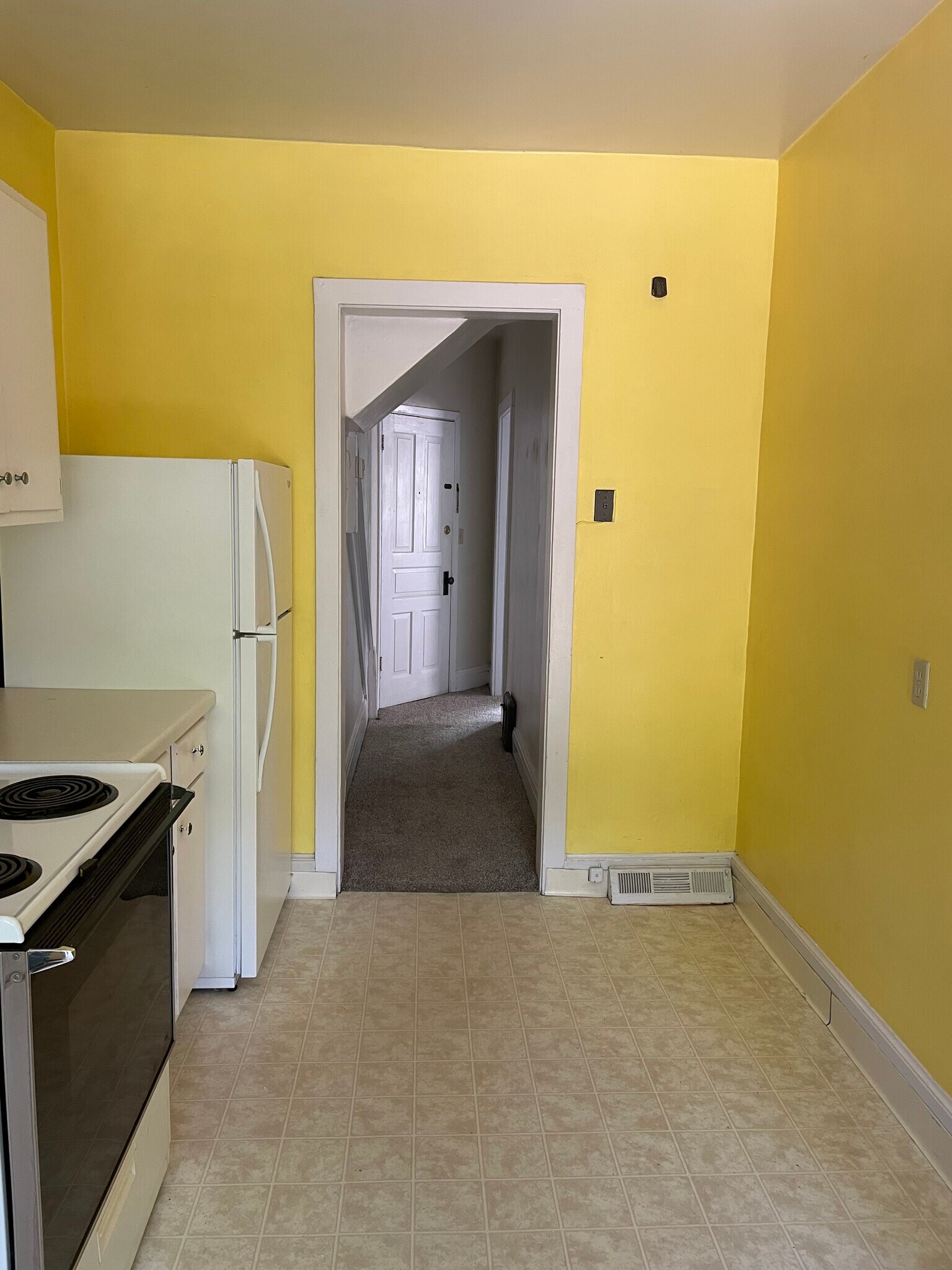 Building Photo - 1205 E 4th St