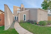 Building Photo - 12111 Poulson Dr