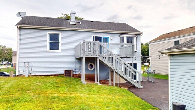 Building Photo - 304 Jackson St