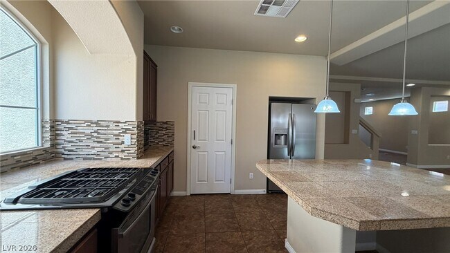 Building Photo - 6451 Parrot Ridge Ct