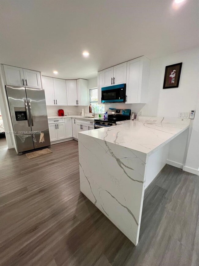 Building Photo - 2901 SW 58th St