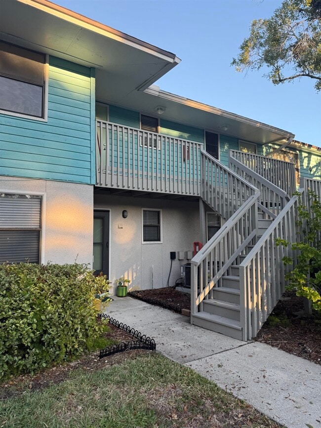 Building Photo - 650 W Pope Rd