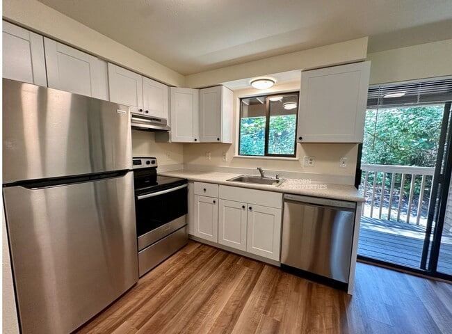 Building Photo - 1201 SW Harrier Cir