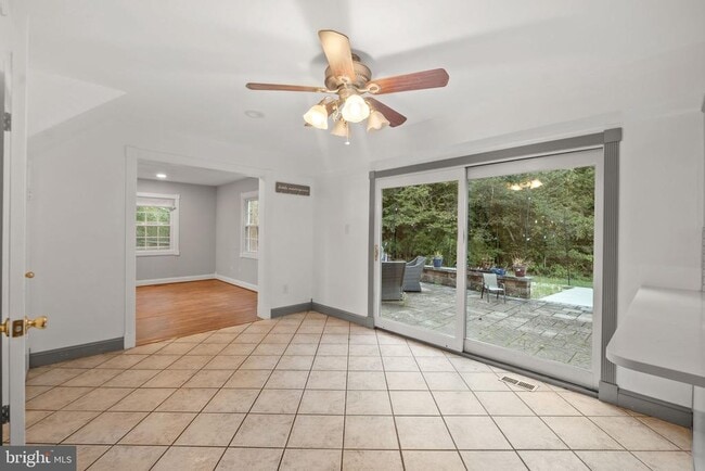 Building Photo - 3816 Irongate Ln