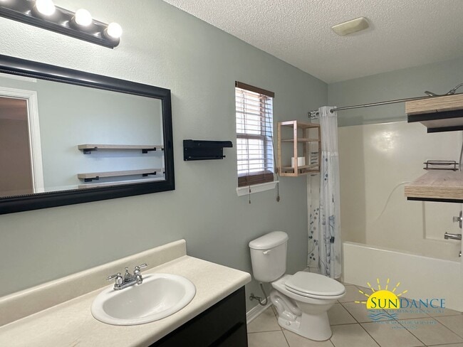 Building Photo - Charming 3-Bed Home in Milton’s Plantation Woods – Prime Location Near I-10 & Shopping