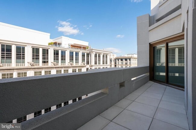 Building Photo - 1425 New York Ave NW