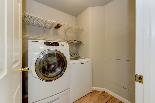 Building Photo - 4801 Spyglass Dr