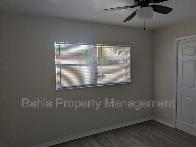 Building Photo - 8944 Temple Terrace Hwy