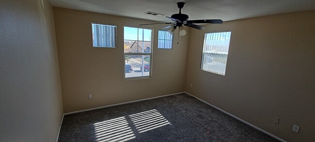 Building Photo - 38235 Armstrong Dr