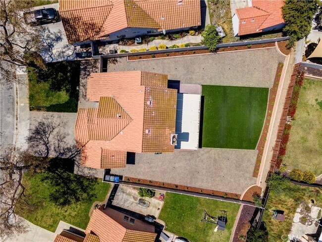 Building Photo - 8608 Oakthorn Cir