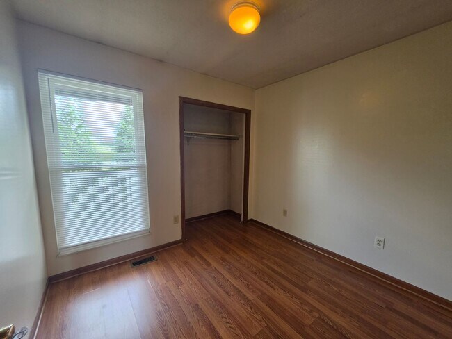 Building Photo - 1509 Whitehall Blvd