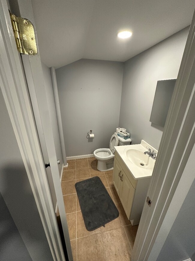 Building Photo - 151 Edinboro St