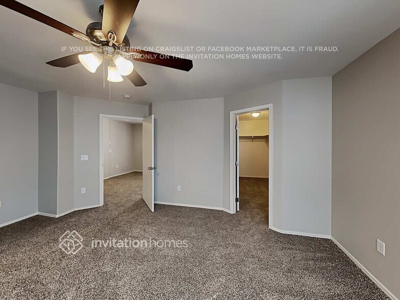 Building Photo - 3933 W Irwin Ave