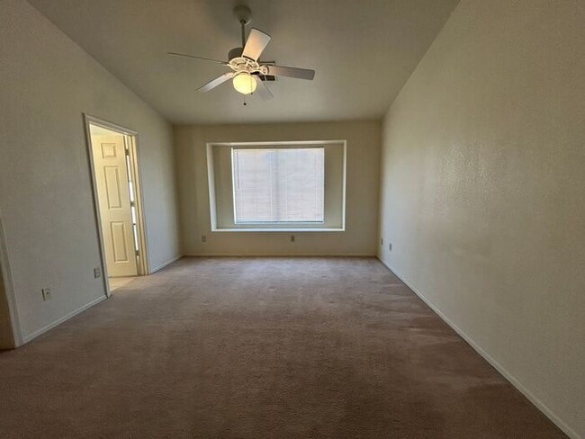 Building Photo - 5004 E Dartmouth St