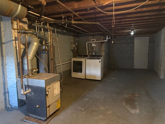 Building Photo - Two Bedroom House In Baltimore City