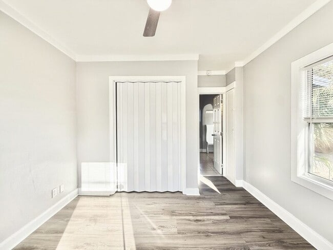 Building Photo - 1914 31st St S