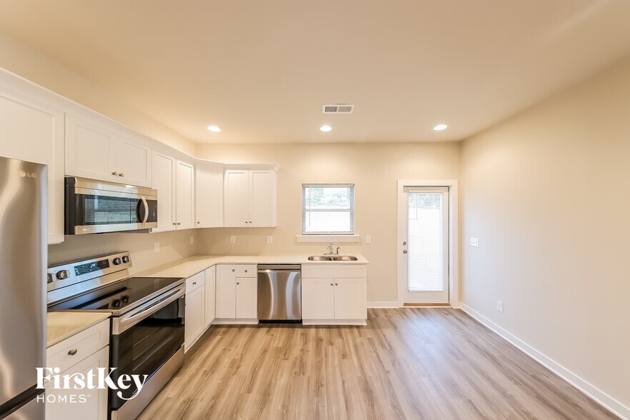 Building Photo - 60 County Rd 1700