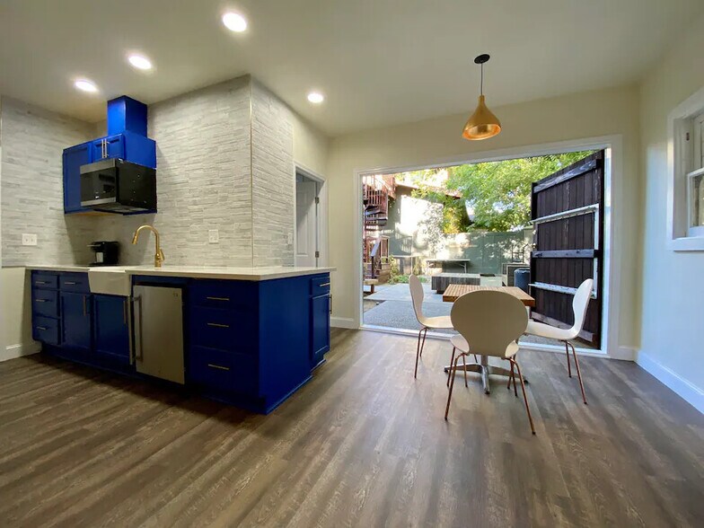 Building Photo - 1301 N Van Ness Ave