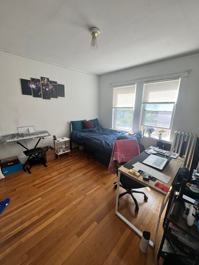 Building Photo - 22 Commonwealth Terrace