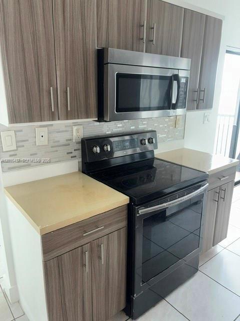Building Photo - 15545 Miami Lakeway N