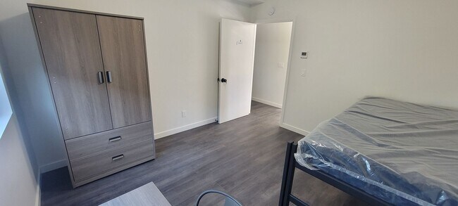 Building Photo - Unit B-Newly Renovated Building , with new...