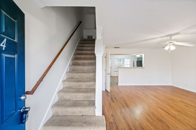 Building Photo - 354 Arapaho Dr