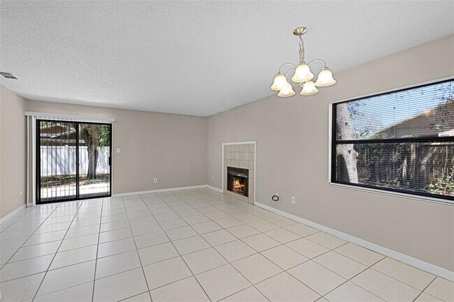 Building Photo - 2530 Kamnic Ct